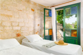 Orama Stone Apartments - Authentic hospitality in a Historical Location, by Zantewize